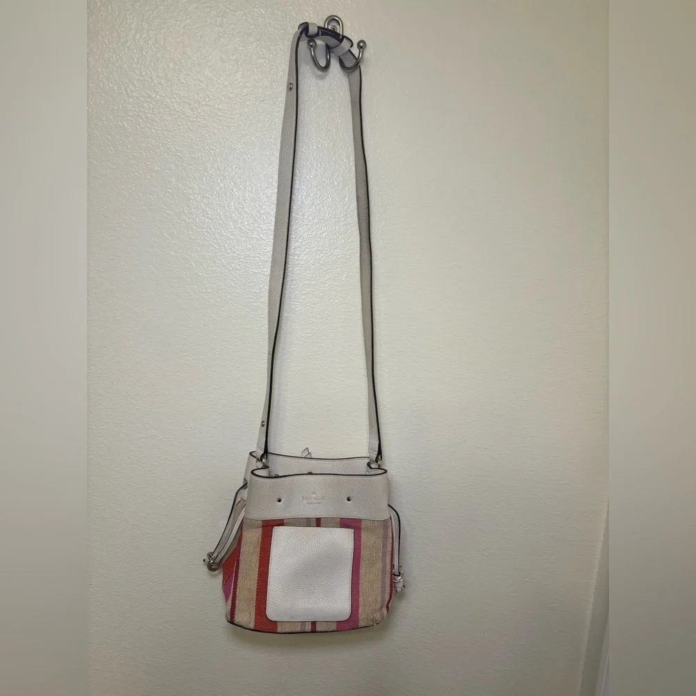 Kate Spade Multicolor Striped Shoulder Bag needs repair